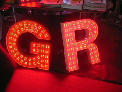 南江LED发光字常见的安装误区。